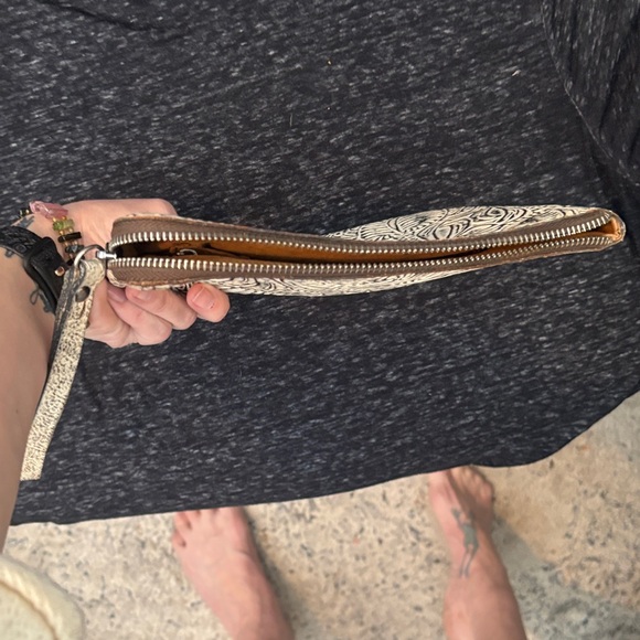 Patricia Nash Embossed Floral Clutch - Picture 10 of 14